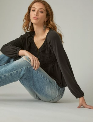 Lucky Brand Women's Long Sleeve Smocked Sandwash Top - Image 5