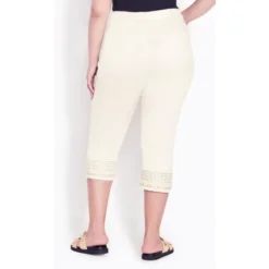 Women's Plus Size Nicola Crop Jean - Cream | AVENUE